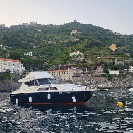 Salerno Yacht Hotell Exteriör bild
