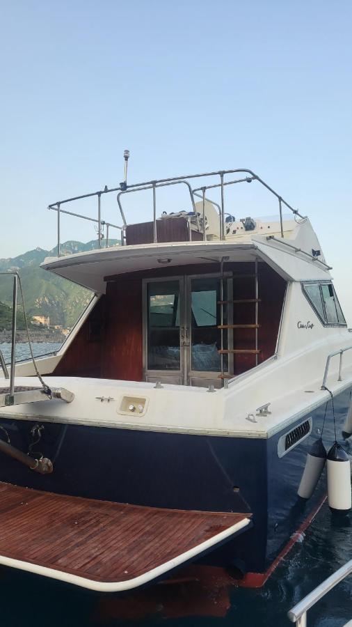Salerno Yacht Hotell Exteriör bild