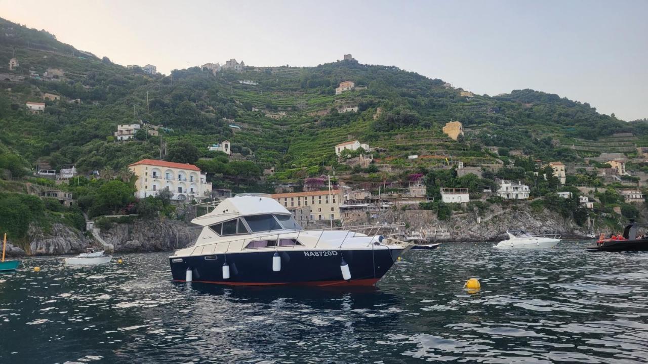 Salerno Yacht Hotell Exteriör bild